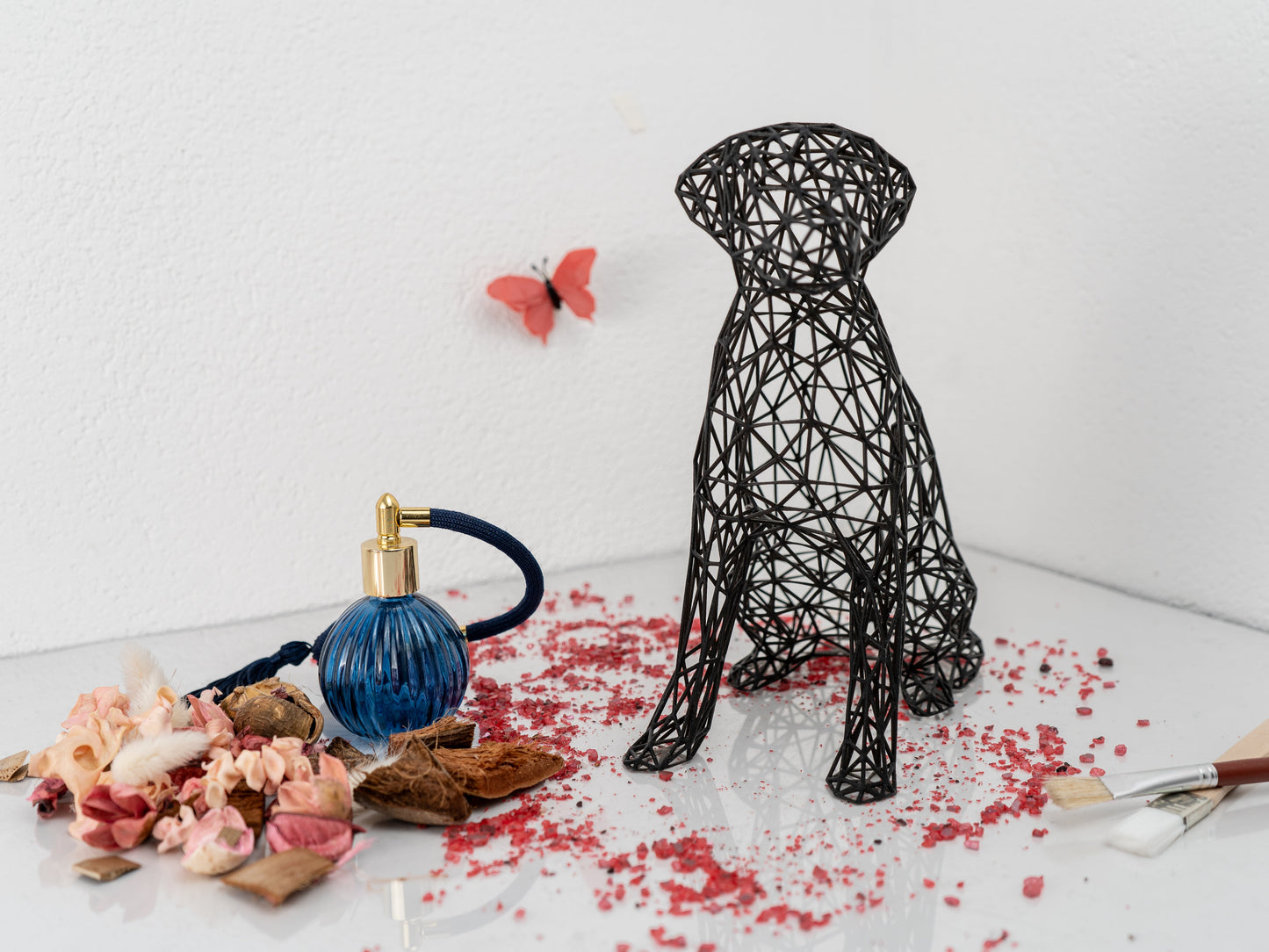 Elegant Labrador Wire Art Sculpture – Modern Decor in Black or White