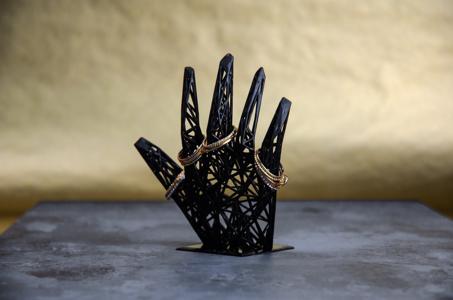 Minimalist Resin Ring Holder – Stylish Black Jewelry Display for Modern Bathroom Decor